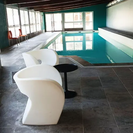 Apartment Duplex T3 A Avec Terrasse, Piscine, Sauna Et Parking - Capacite 6 Personnes - Fr-1-165b-53 Jausiers
